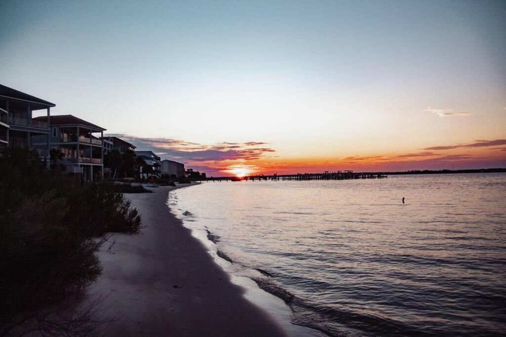 Beachside Bungalow Navarre Exterior foto